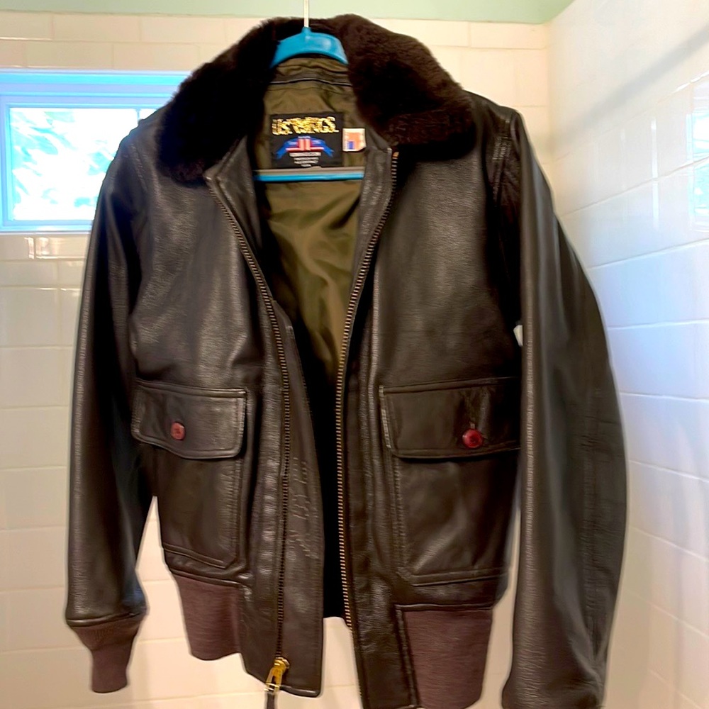 Authentic USA made Navy flight/bomber jacket six 34 regular